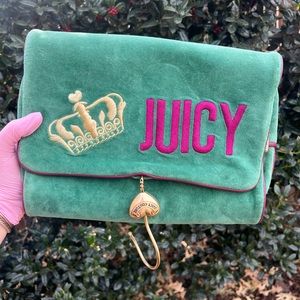 SOLD!!!!!!!! perfect condition rare vintage juicy couture makeup bag (2006) 💄